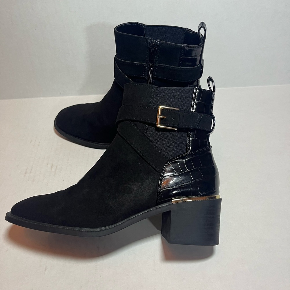 Liz Claiborne Emberly Stacked Heel Chelsea Boots SZ 7.5